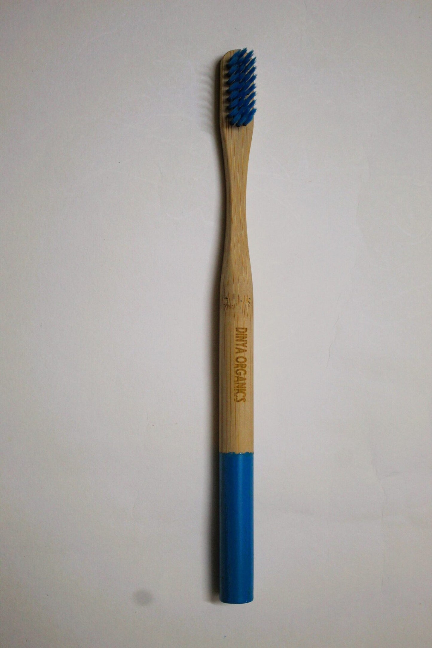 Dinya Round handle brush